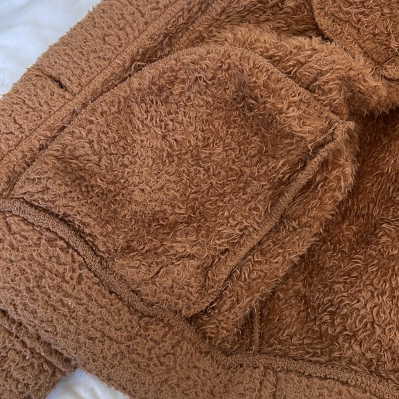 Sherpa Jacket - Picture 5 of 6